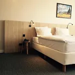 Carlton Hotel 3*