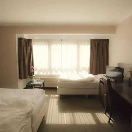 Carlton Hotel