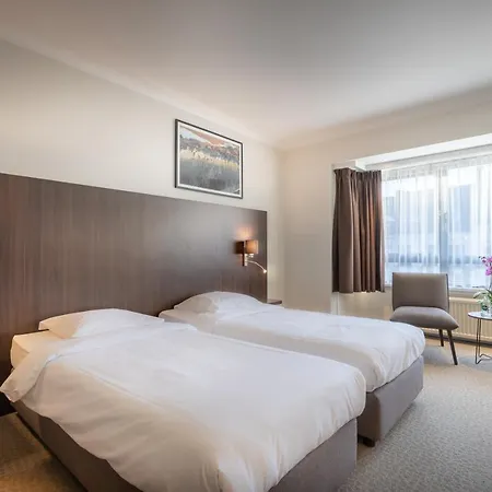 Carlton Hotel
